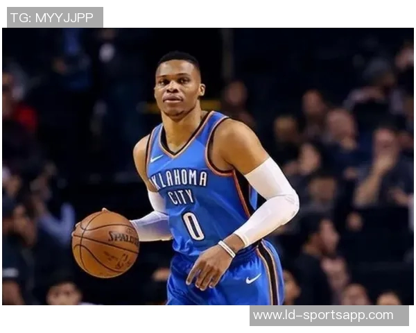 夸梅直言布朗尼一年无进步威少积极跑动更具价值