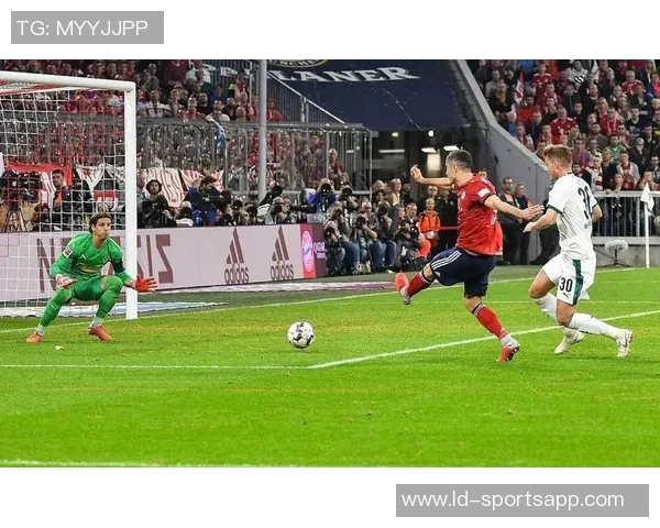 拜仁大巴遇交通堵塞对阵门兴比赛或将延迟十五分钟开球