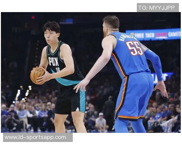 韩乔生评论开拓者末节领先30分杨瀚森迟至最后时刻才登场