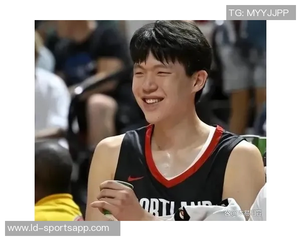 杨瀚森能否逆转局势开拓者三节领先雄鹿21分面临挑战